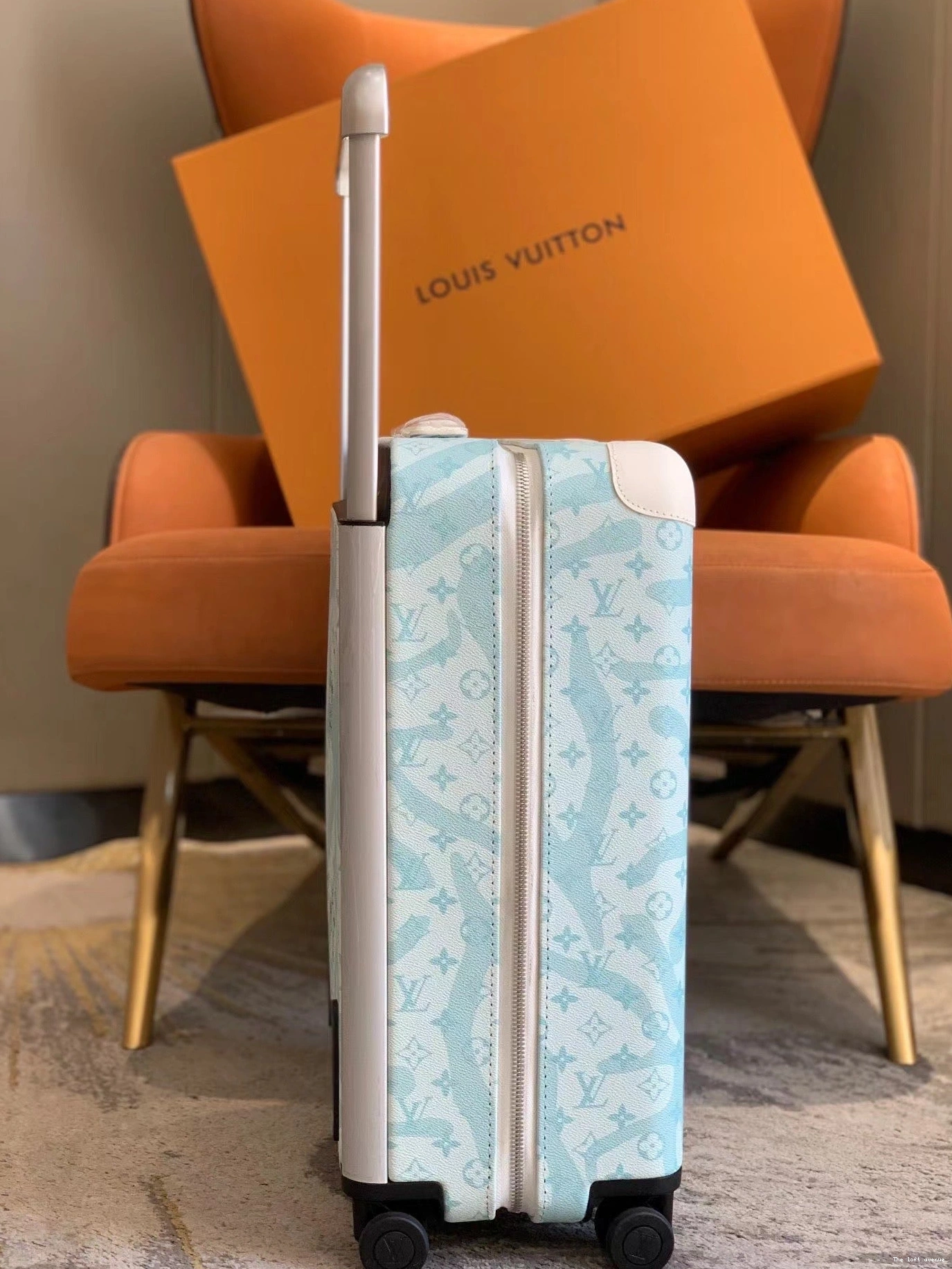 CUSTOM 37L AQUAGARDEN CABIN VERSION) 55 SUITCASE HORIZON (2024 0820